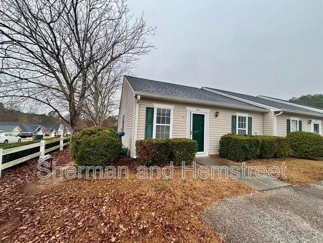 Building Photo - 802 Fripp Ct