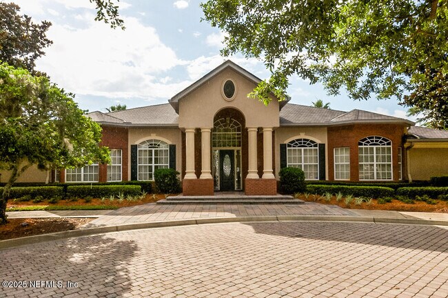 Building Photo - 13810 Sutton Park Dr N