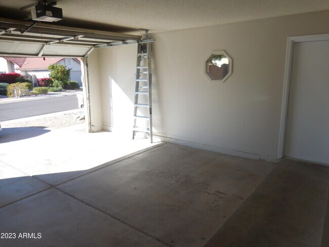 Building Photo - 13253 N 101st Way