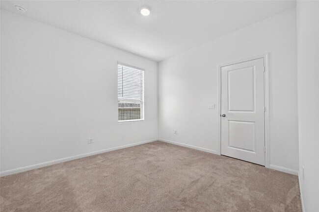 Building Photo - 8111 Star Ter Dr