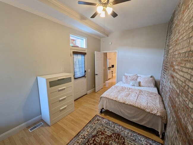 Building Photo - Exquisite Home in Lafayette Square - $500 ...
