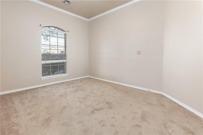 Building Photo - 17024 Woodvine Dr