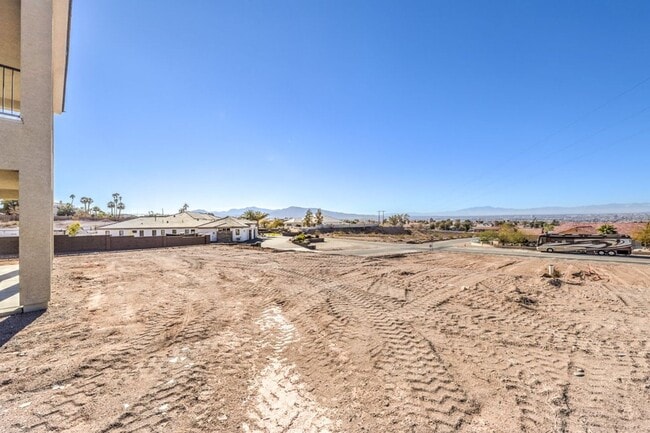 Building Photo - Strip View - Custom Home - Immediate Move In - Horse Property