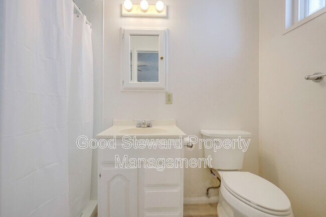 Building Photo - 10321 Courtright Rd