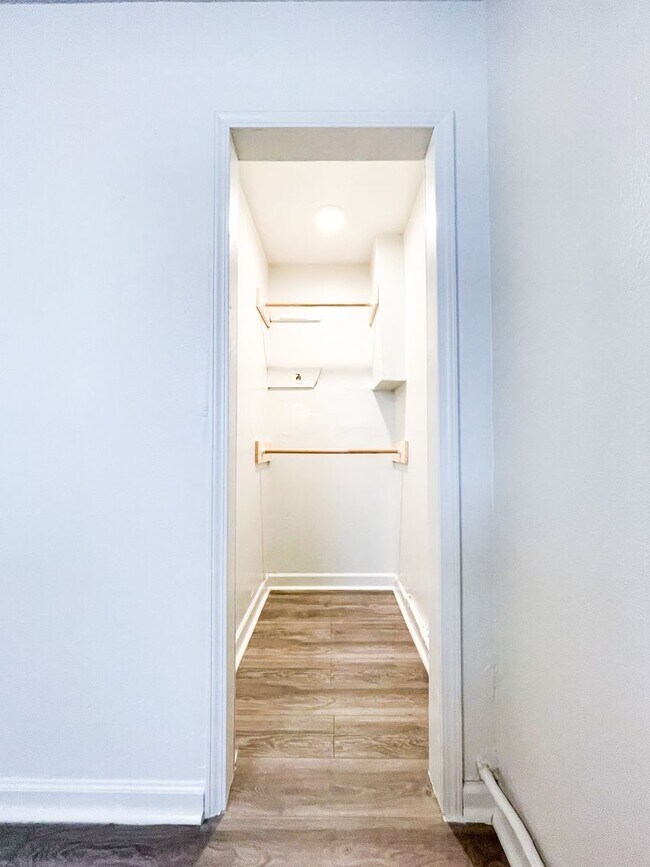Building Photo - Updated 1BD/1BA in Central City