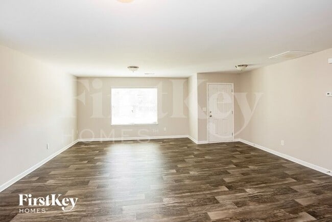 Building Photo - 608 Hunley St