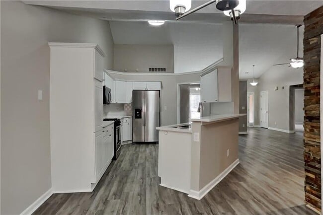 Building Photo - 5415 Windcrest Ln