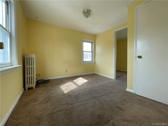 Building Photo - 10 Murray Ave