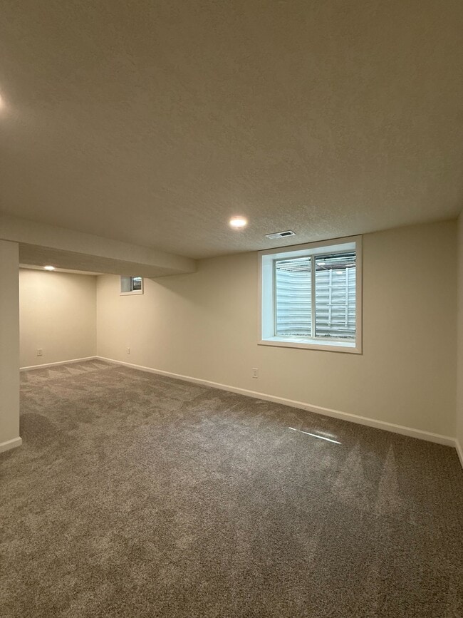 Building Photo - 9215 W 98th Terrace