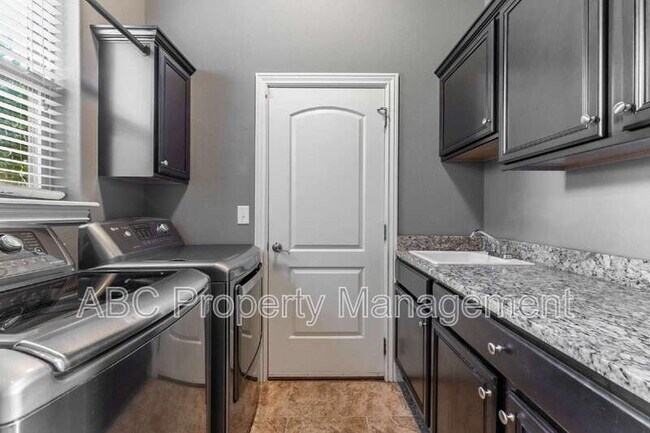 Building Photo - 2544 Brookwater Ln