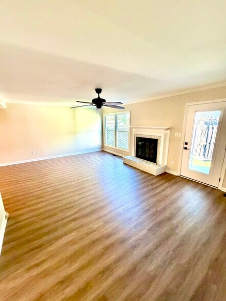 Building Photo - 3058 Dupree Dr SW