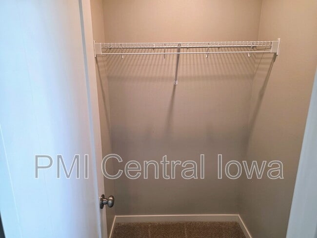 Building Photo - 9643 Turnpoint Dr