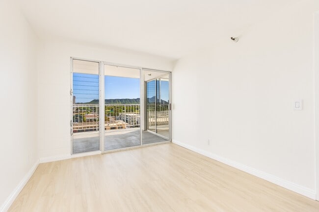 Building Photo - 2542 Date St