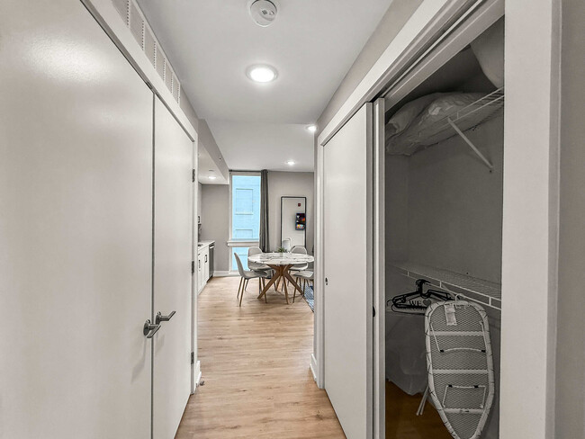 Building Photo - 626 N Delaware Ave
