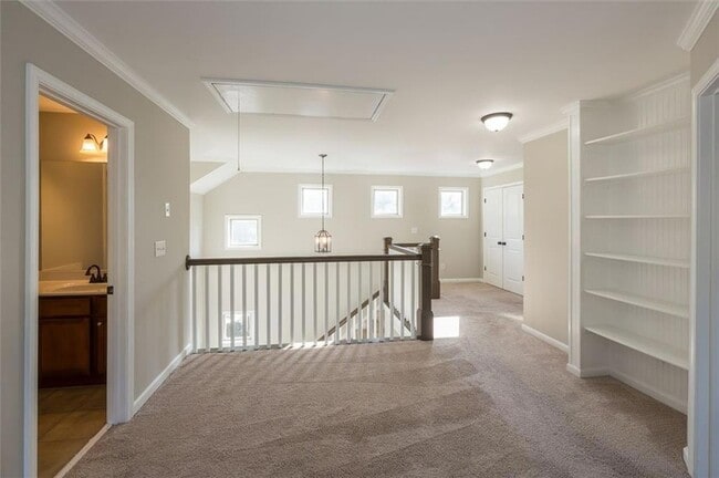 Building Photo - 2707 Silver Hill Terrace SE