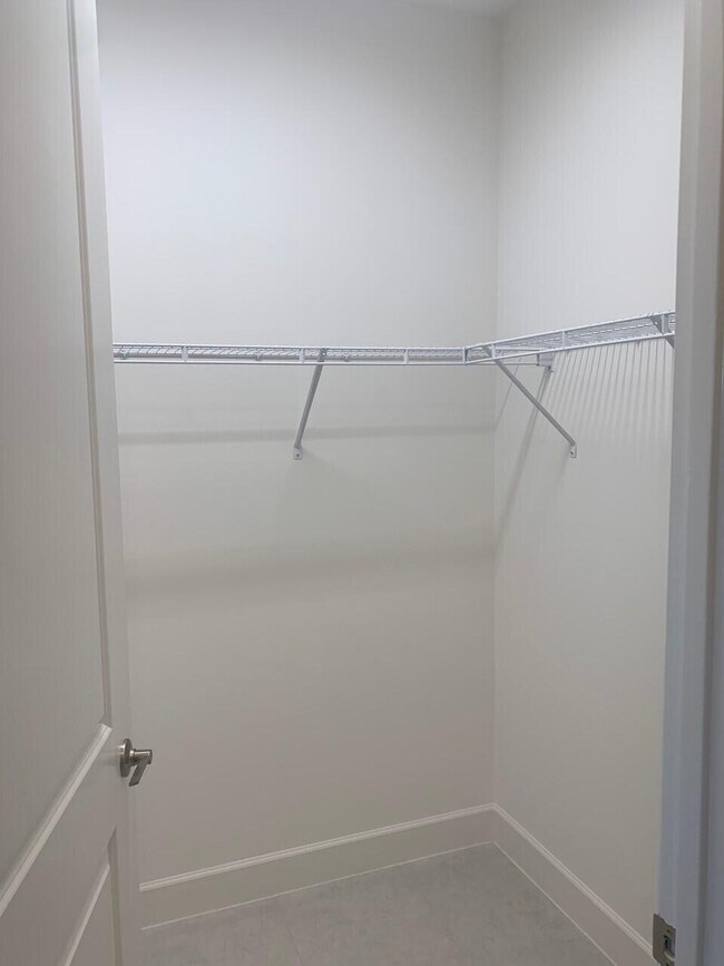 Building Photo - 11643 SW Moon River Way