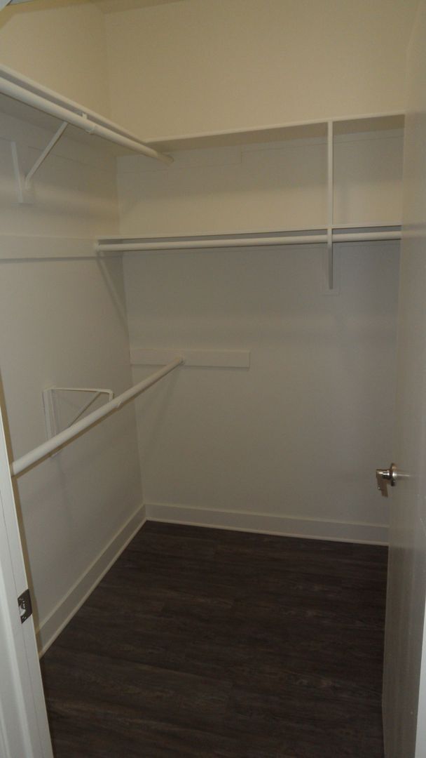 Building Photo - Remodeled, ground level, 1 bedroom, 1 bath condo in Lakeside Garden Grove Community