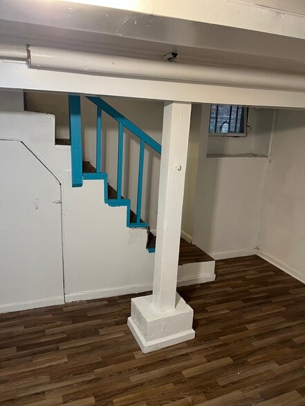 Building Photo - 32 N Bond St