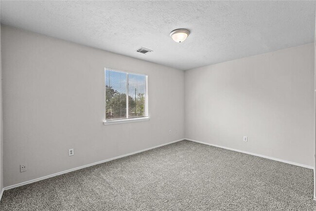 Building Photo - 993 Shelton Ln