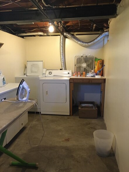Building Photo - 202 Hessel Blvd