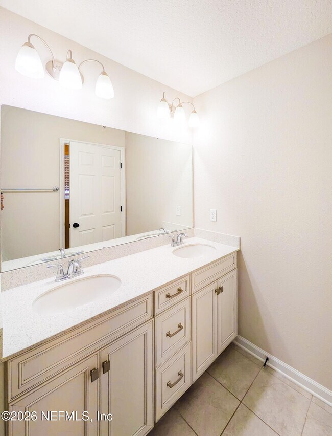 Building Photo - 531 Narrowleaf Dr