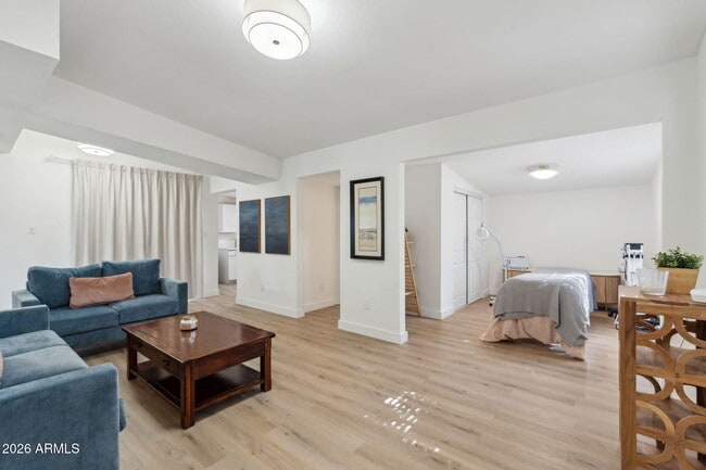 Building Photo - 5339 E Osborn Rd