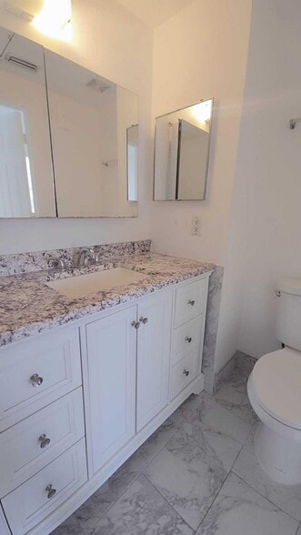 Building Photo - 751 SW 148th Ave