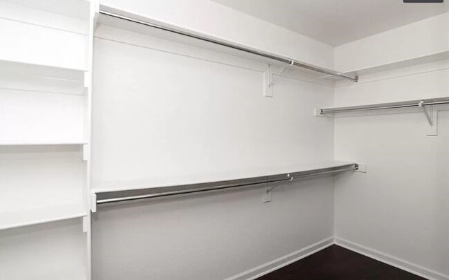 Building Photo - 102 Kindley Ct