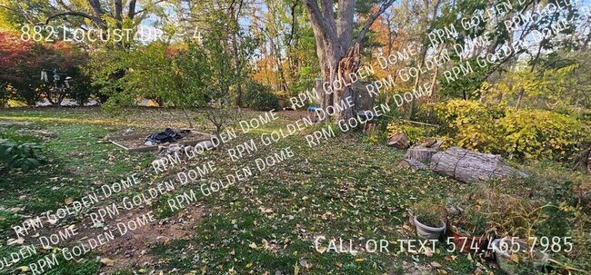 Building Photo - 882 Locust Dr