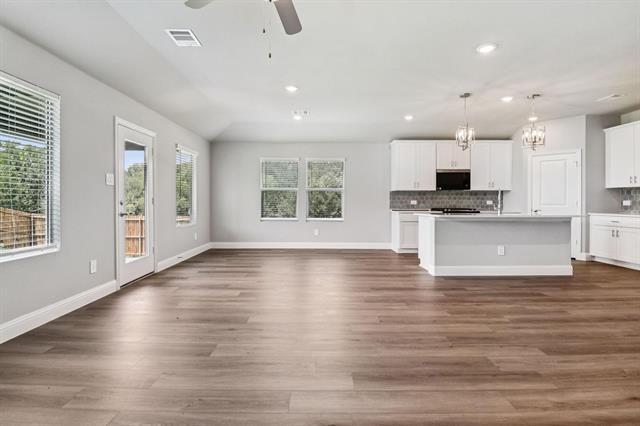 Building Photo - 407 Stagg St