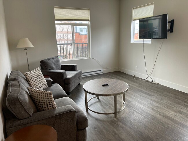 Building Photo - FURNISHED 1BED 1BATH APARTMENT - DOWNTOWN ...