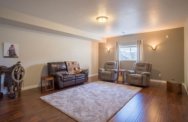Building Photo - Executive Rental - Stone Mountain - 5 Bed - 3 Bath