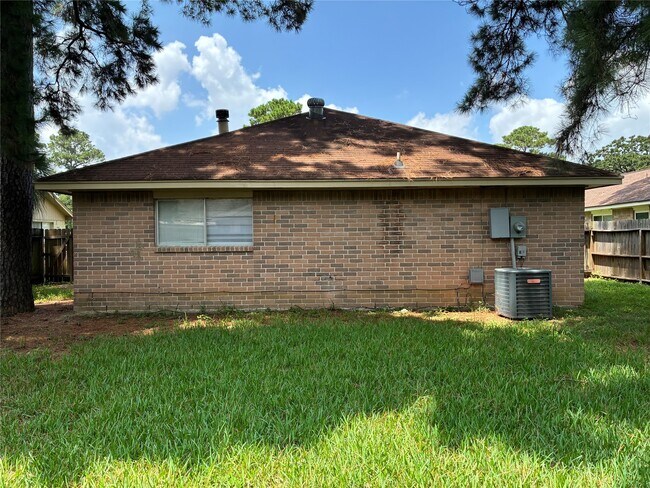 Building Photo - 16230 Cutten Rd