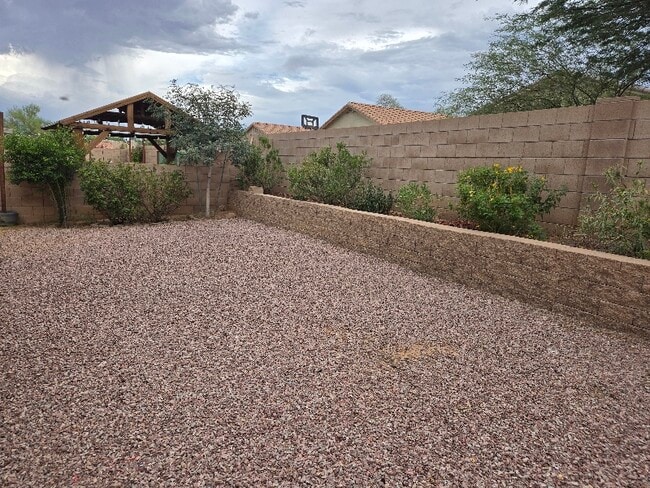 Building Photo - 6845 W Vindale Way