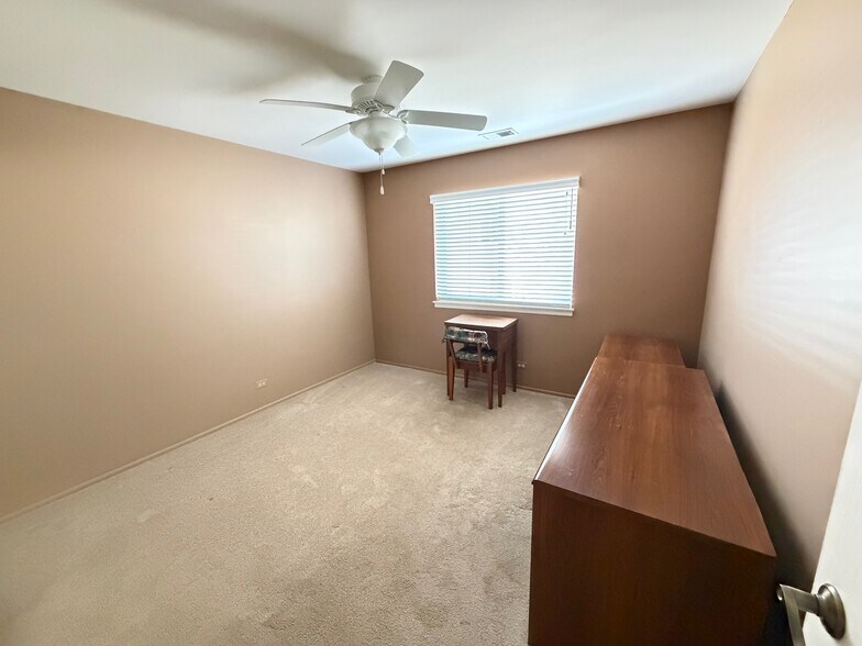 Building Photo - 608 Berkley Ct