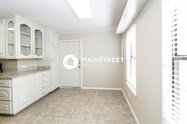 Building Photo - 3 Bedroom Pet-Friendly Home in North Richl...