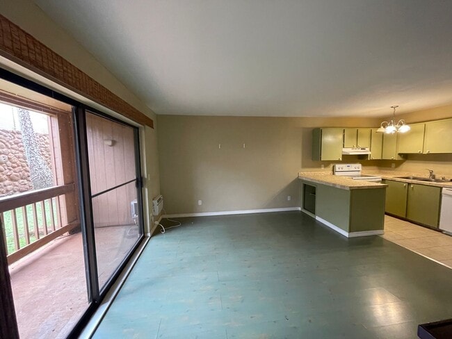 Building Photo - Unfurnished One Bedroom Available Immediately!