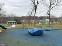 Building Photo - 18 Madison Way