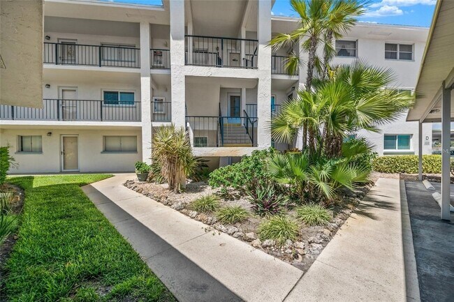 Primary Photo - 708 S Tamiami Trl