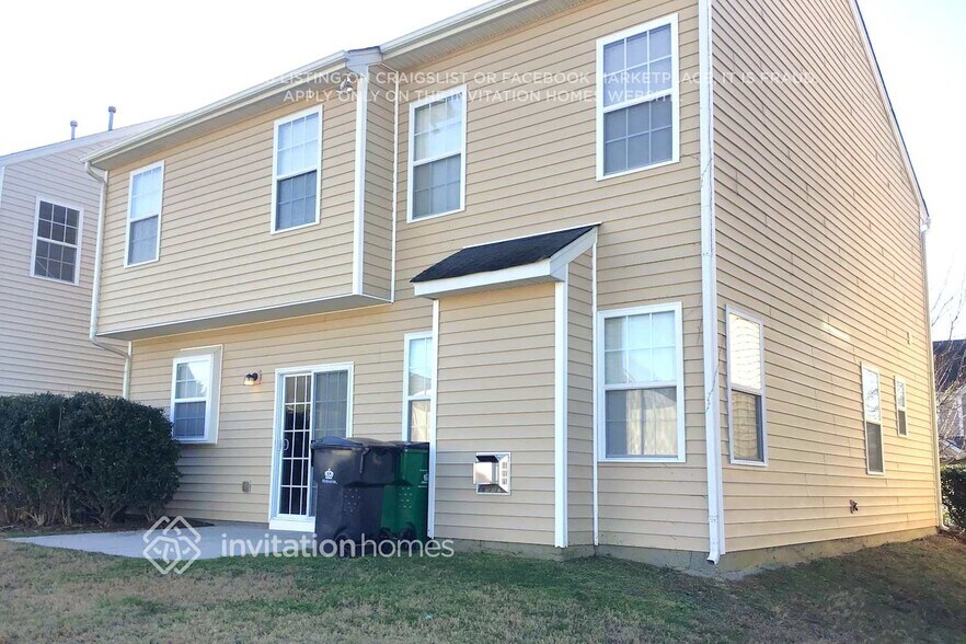 Building Photo - 9738 Turning Wheel Dr