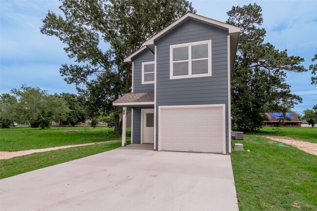Building Photo - 140 Shady Oaks