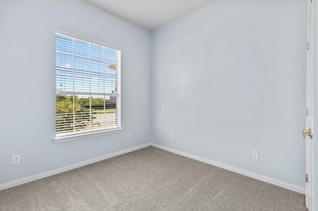 Building Photo - 8801 Chaps Ave
