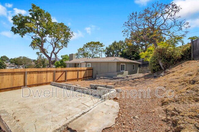 Building Photo - 9105 Rosedale Dr