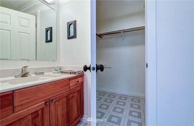 Building Photo - 14319 NE 84th Ct