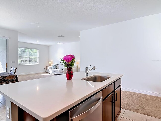 Building Photo - 792 Hyperion Dr