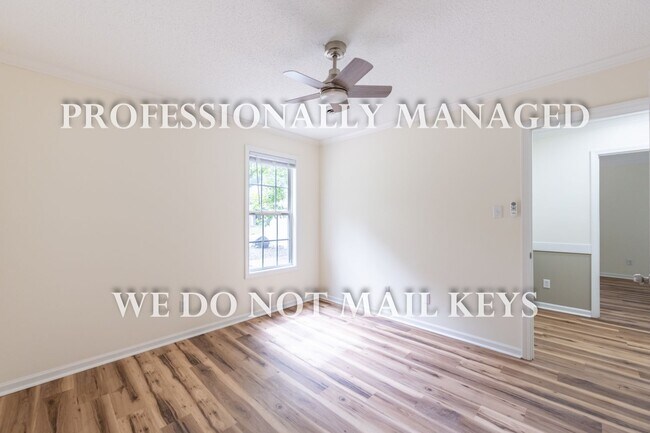 Building Photo - 621 Daffodil Way