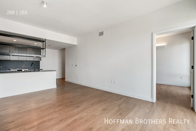 Building Photo - 10704 Tabor St