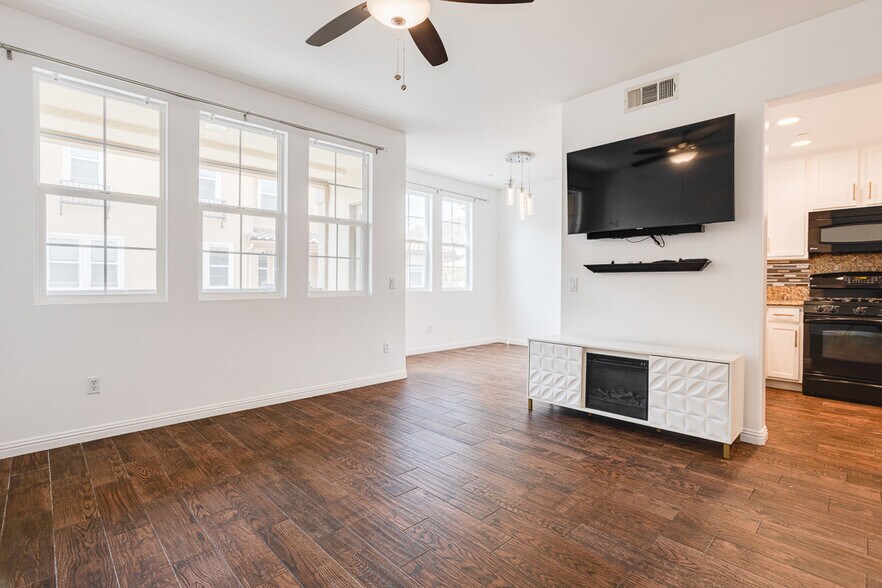 Building Photo - 28566 Herrera St