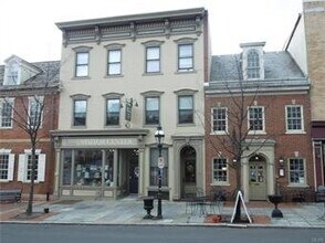 Building Photo - 507 Main St