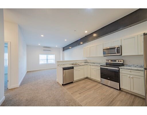 Building Photo - 2 S Grove St